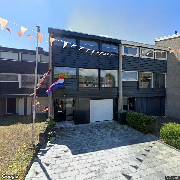 Straatbeeld van Weigeliastraat 9, 4741CR Hoeven
