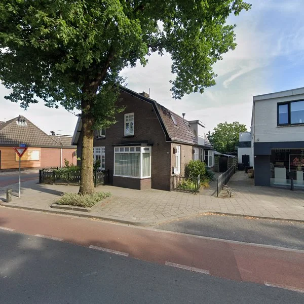 Straatbeeld van Westeinde 155, 7671EM Vriezenveen