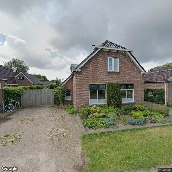 Straatbeeld van Westenesscherstraat 102, 7814TC Emmen
