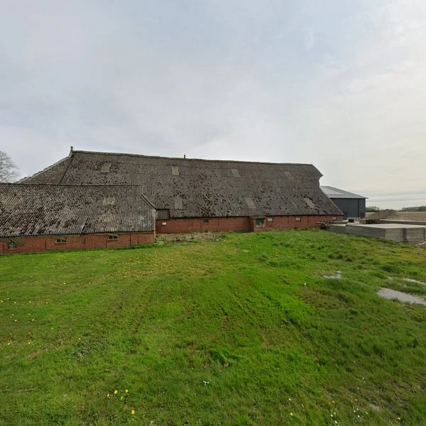 Straatbeeld van Westerweg 2, 9915TG 't Zandt