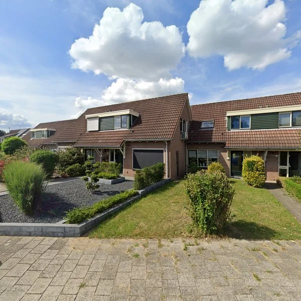 Straatbeeld van Weuststraat 19, 7679WC Langeveen