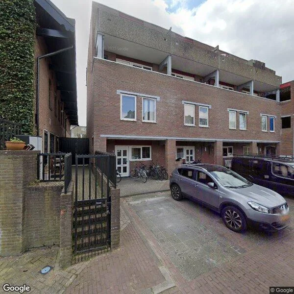 Straatbeeld van Weversweg 32, 1211RV Hilversum