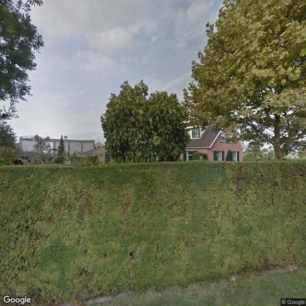 Straatbeeld van Wijkerweg 1, 3994AH Houten