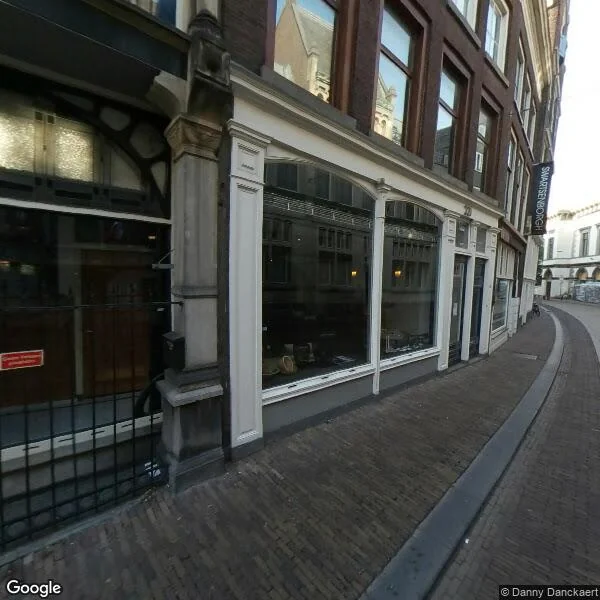 Straatbeeld van Wijnstraat 223, 3311BV Dordrecht