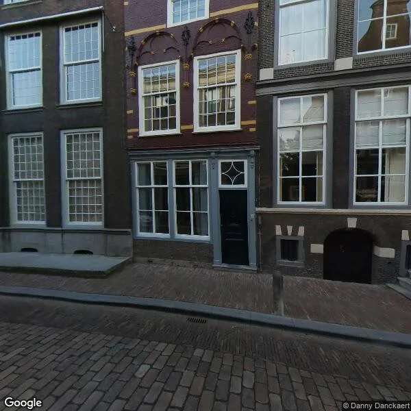 Straatbeeld van Wijnstraat 83, 3311BT Dordrecht