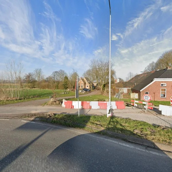 Straatbeeld van Winschoterweg 2, 9609PD Waterhuizen