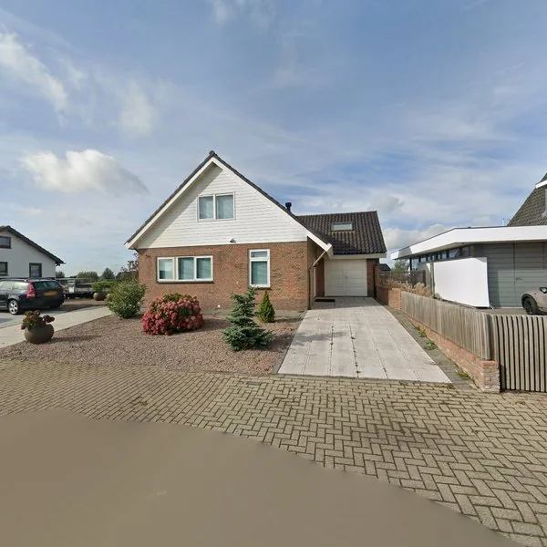 Straatbeeld van Woubrugseweg 3, 2401LT Alphen aan den Rijn