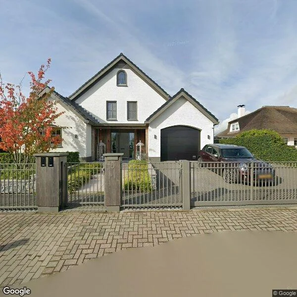 Straatbeeld van Woubrugseweg 5, 2401LT Alphen aan den Rijn
