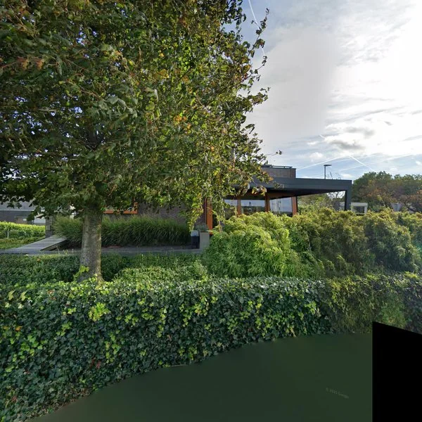 Straatbeeld van Woubrugseweg 74, 2401LS Alphen aan den Rijn