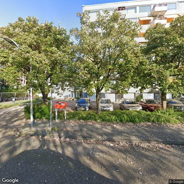 Straatbeeld van Zandvoorter Allee 148, 2012WD Haarlem