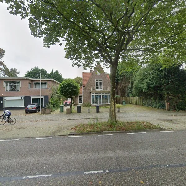 Straatbeeld van Zandvoortselaan 377, 2116EP Bentveld