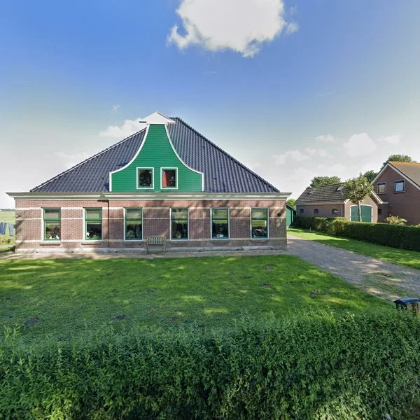 Straatbeeld van Zeedijk 13, 1566NE Assendelft