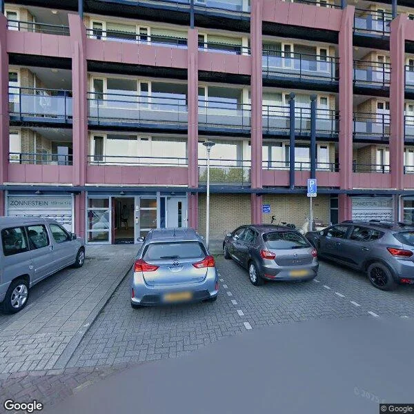 Straatbeeld van Zonnestein 122, 3332NT Zwijndrecht