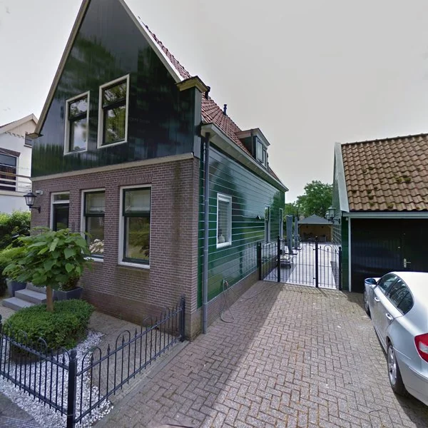 Straatbeeld van Zuideinde 227, 1551EG Westzaan