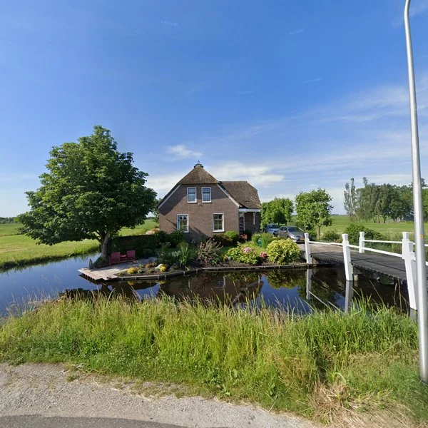 Straatbeeld van Zuideinde 44, 2445AW Aarlanderveen