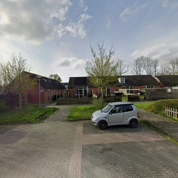 Straatbeeld van Zuiderweide 25, 9989CJ Warffum