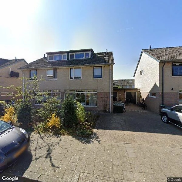 Straatbeeld van Zuster van der Kolkstraat 32, 8017HV Zwolle