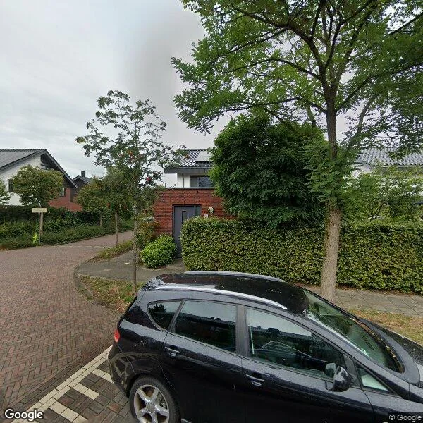 Straatbeeld van Zuster van Overeemlaan 8, 3734JA Den Dolder