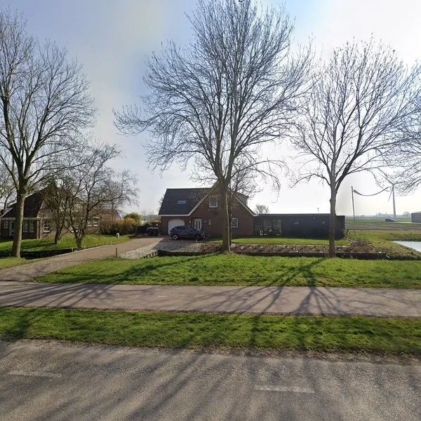 Straatbeeld van Zwaagdijk 245, 1684NH Zwaagdijk-Oost