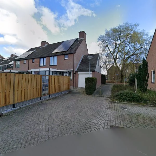 Straatbeeld van Zwaluw 13, 2991MZ Barendrecht